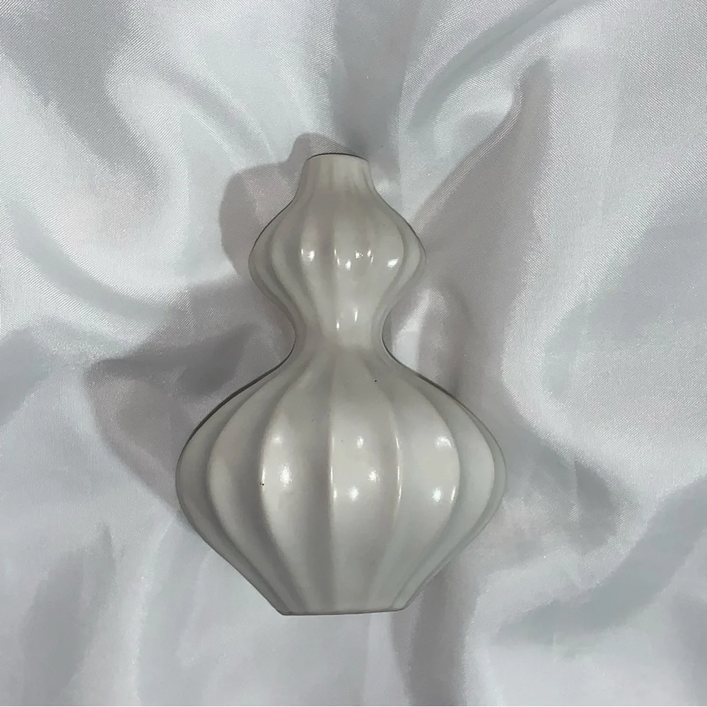 JONATHAN ADLER small Double Gourd VASE glazed white CERAMIC